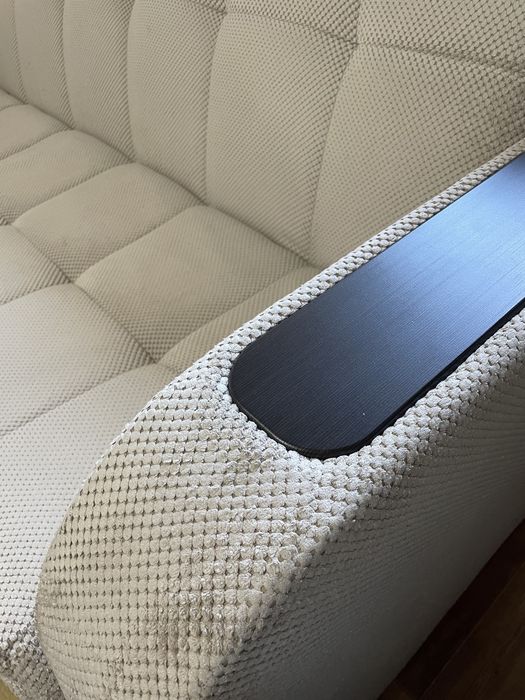 Диван с чехлом