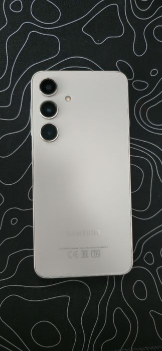 Смартфон Samsung s24 256gb