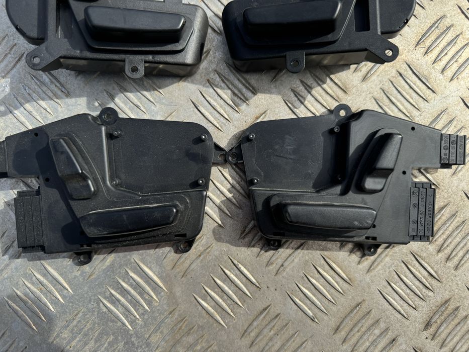 Бутони ел седалки Mercedes W211, W219, W164, W251