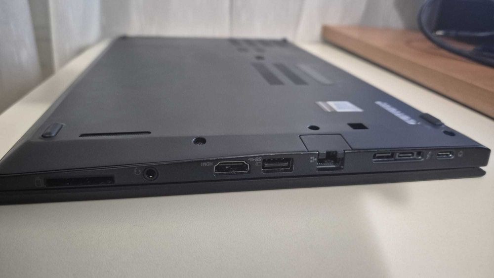 Vând laptop Lenovo ThinkPad T480s i5 16GB RAM 512 SSD