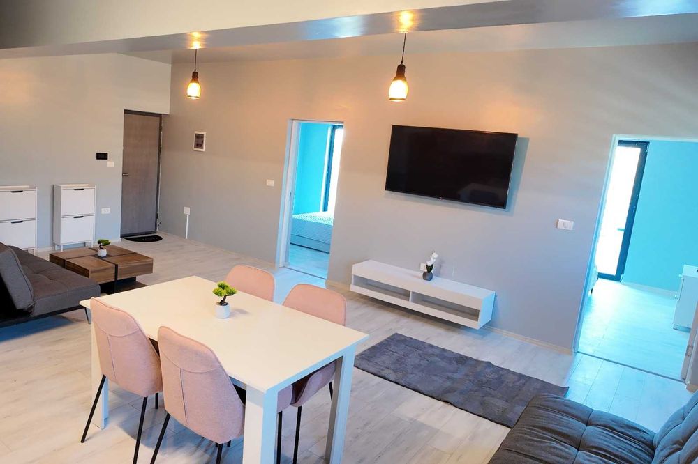 Închiriez apartament 3 camere