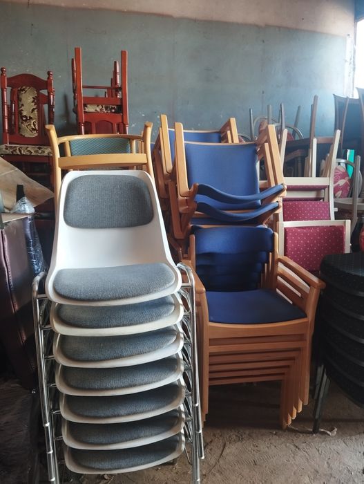 Различни видове столове