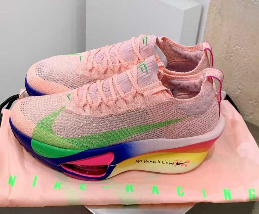 Продавам нови дамски маратонки Nike Alphafly 3 'Eliud Kipchoge