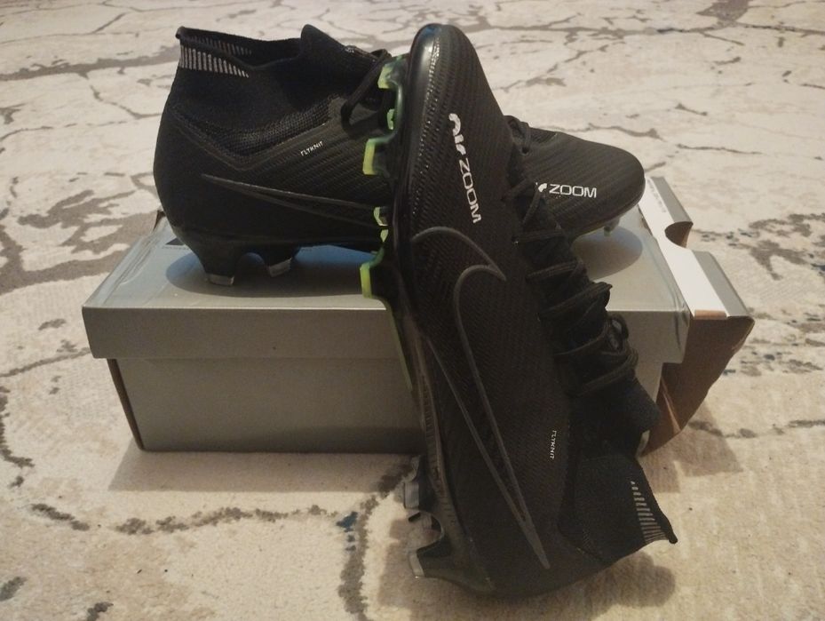 Футбольные бутсы