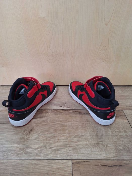Nike Court Borough Mid 2