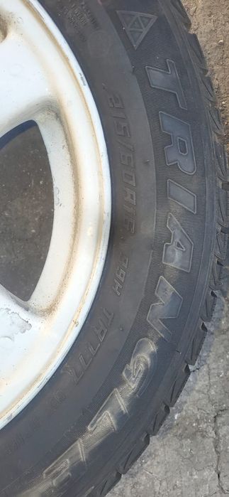 Зимний комплект 215/60/16