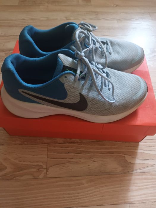 Маратонки Nike Revolution 7. Номер 42