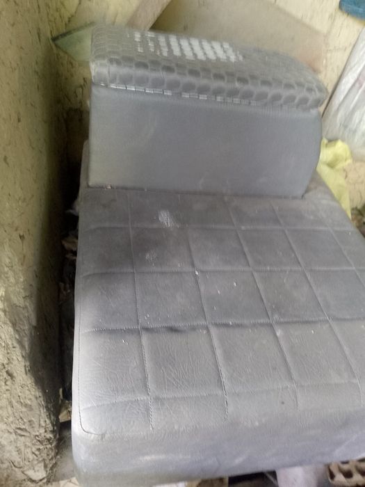 Aftbuuz bar sotiladi narxini kelishimi yahshi xolatda