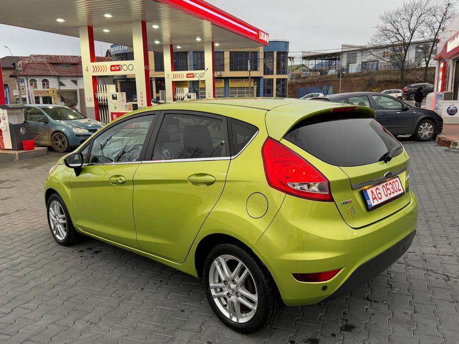 Ford fiesta titanium diesel euro 5 mod.2011 164000 km carte service