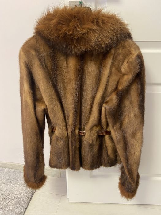 Oferta! Haina nurca cu guler vulpe