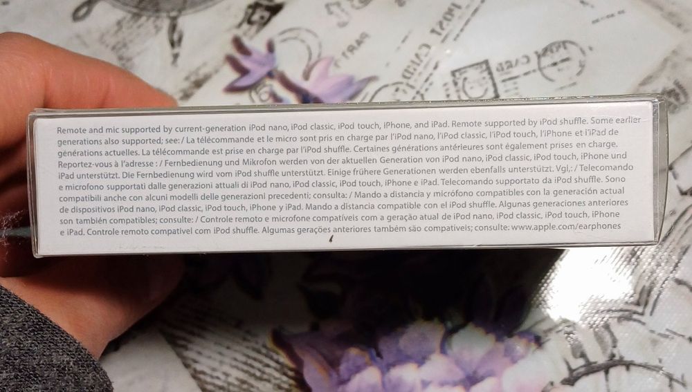 Продам Наушники Apple EarPods белый