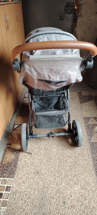 Продам детскую коляску Tomix