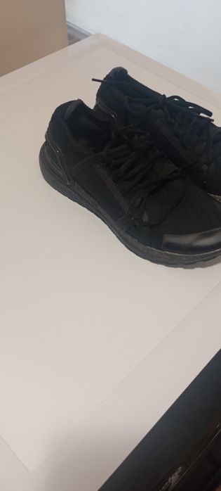 Маратонки Adidas 41