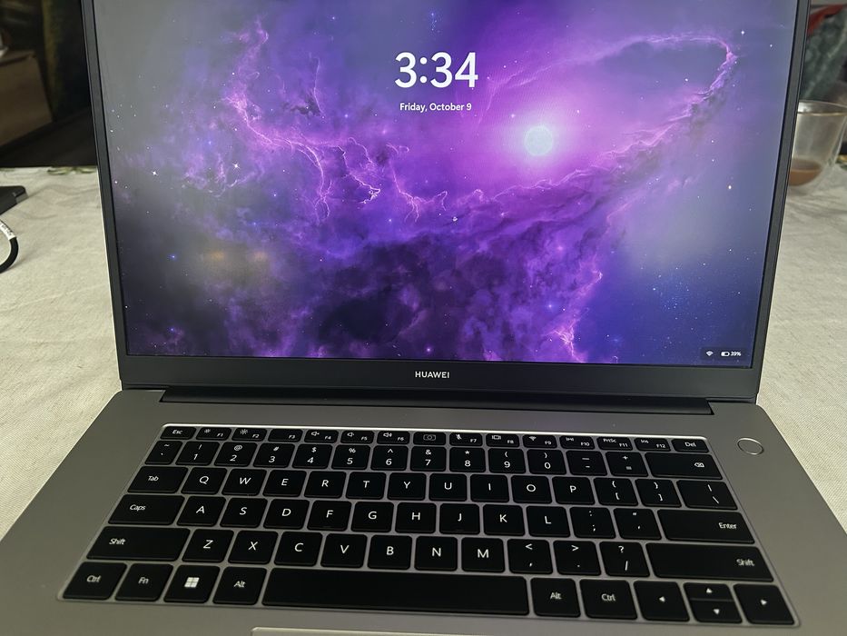 Huawei MateBook D15 – Intel i5 / 8 GB RAM / SSD 512 GB