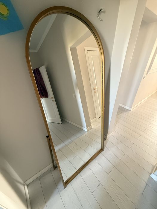 Продам напольное зеркало