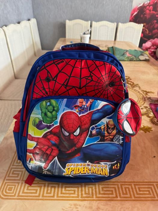 Продам рюкзак школьный