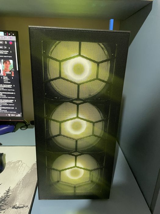 гейминг компютър във ГАРАНЦИЯ