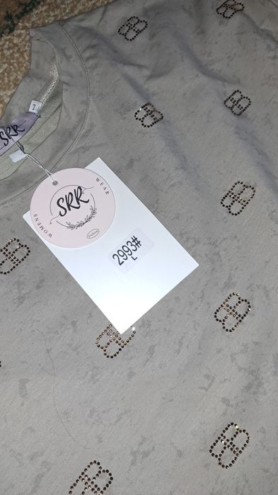 Продаю женский костюм