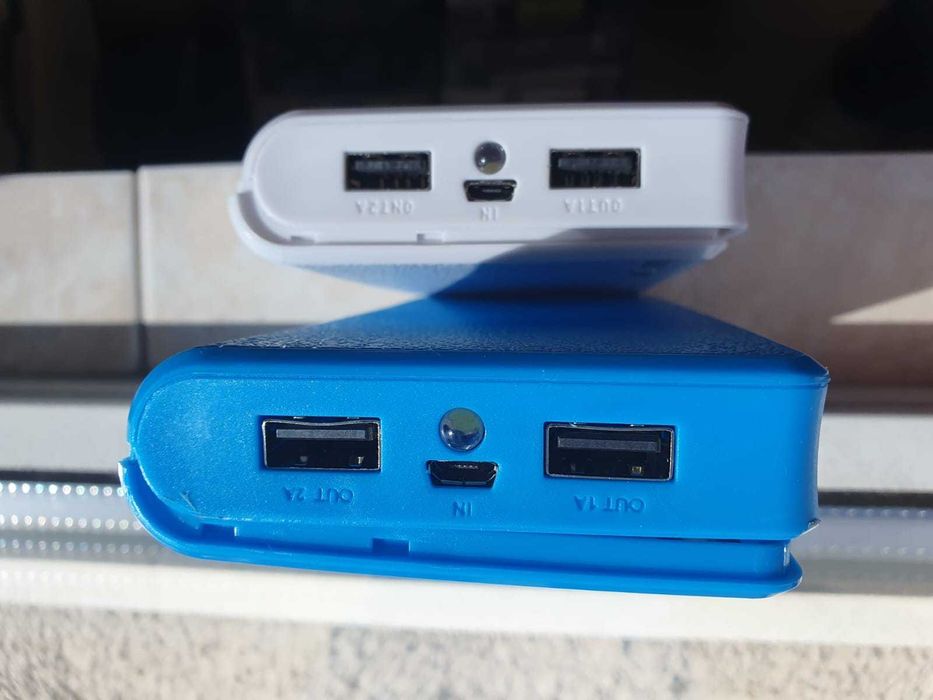 Power bank 4/6/8 acumulatori li io pentru incarcat telefoane, tablete