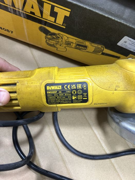 Болгарка Dewalt в отличном состоянии