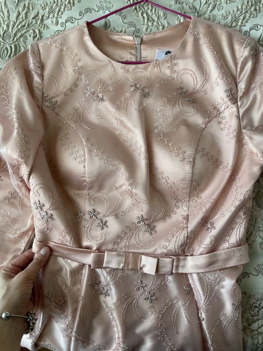 Шикарное платье в пол