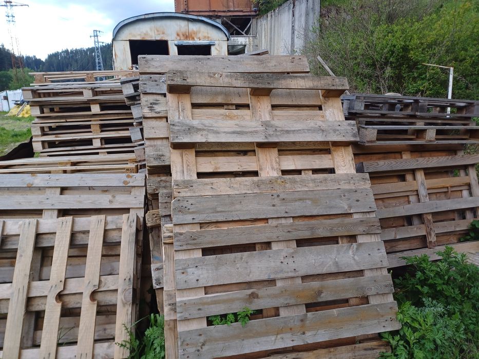 Палети с различни размери