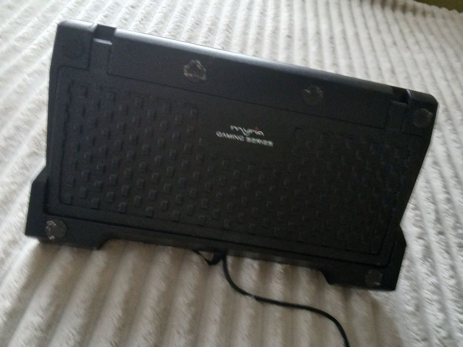 Vând tot ce se vede