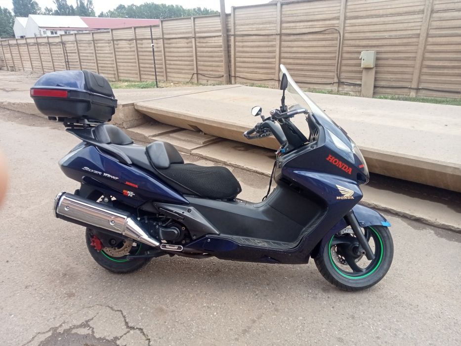 Honda silver wuing 400