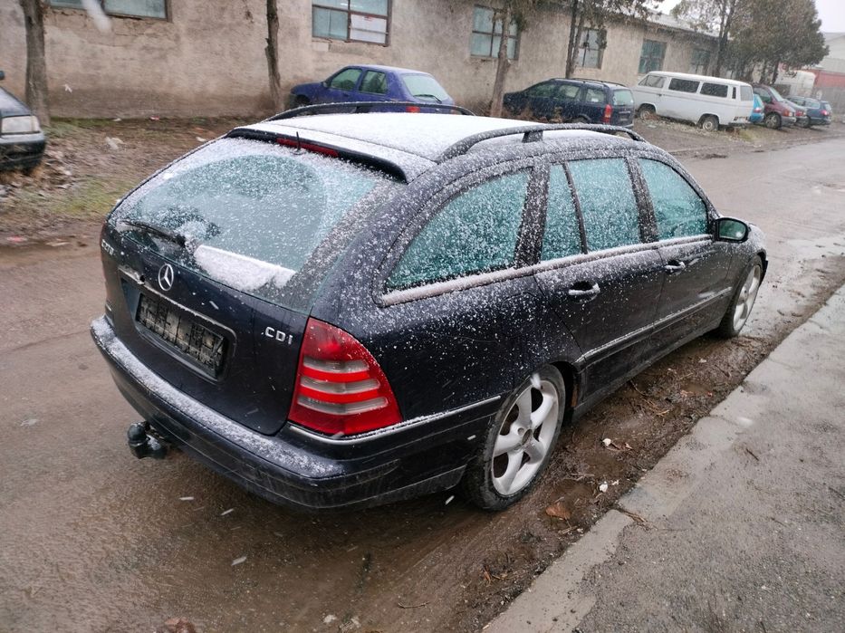 Dezmembrari  Mercedes-Benz C-CLASS (W203)  2000  > 2007 C 270 CDI (20