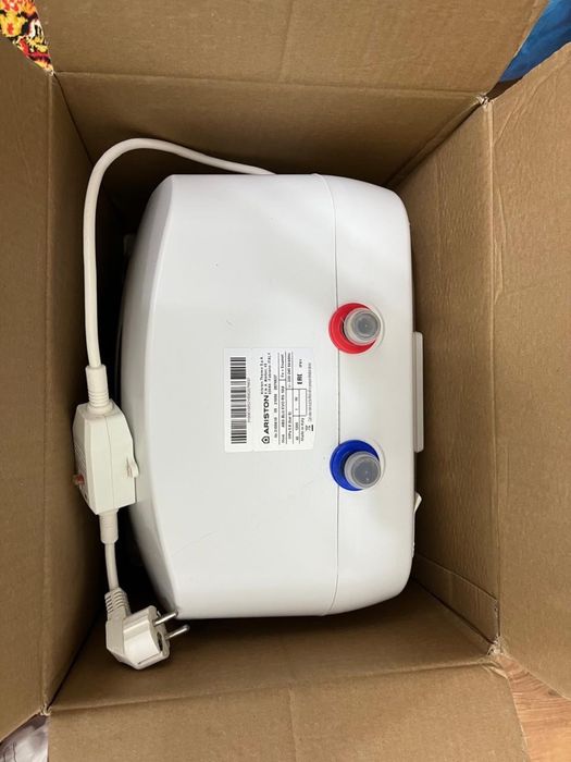 Аристон новый в коробке