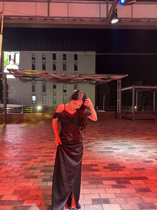 Вечерние платья