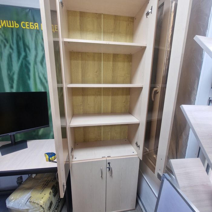 Продам шкаф идеально для офиса