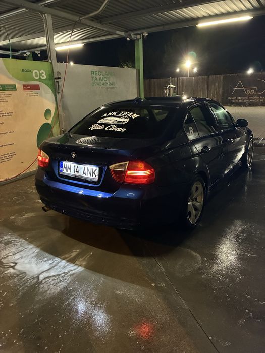 Vand sau Dezmembrez Bmw E90