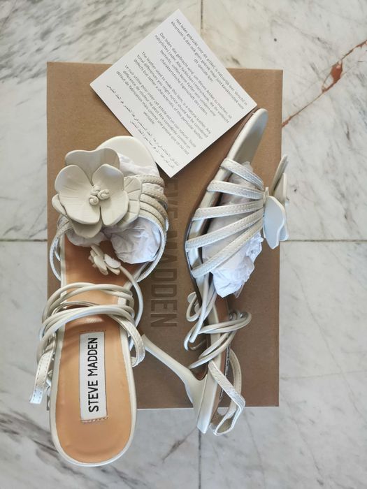 Елегантни нови обувки Steve Madden