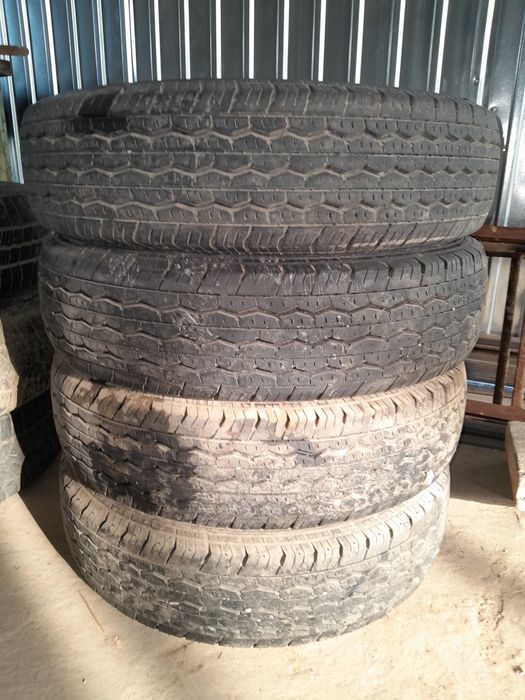 Продам шины б/у 13 размера.