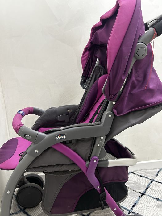 Продам коляску из бренда chicco