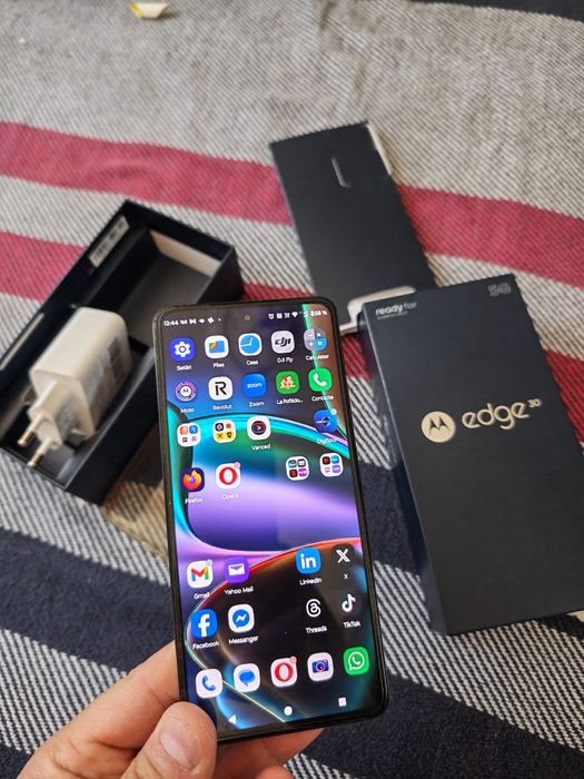 Motorola Edge 30 – Super subțire, ecran 144Hz. Ca nou, la cutie!