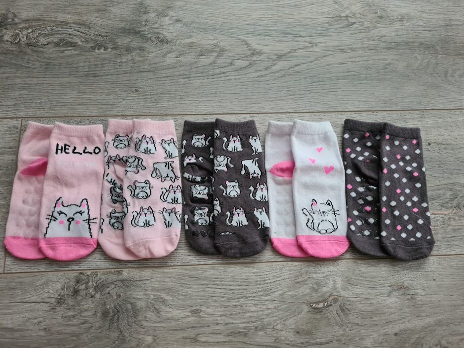 5 perechi sosete cu pisici, NOI, SMYK, antiderapante, 2-3 ani, 22-24