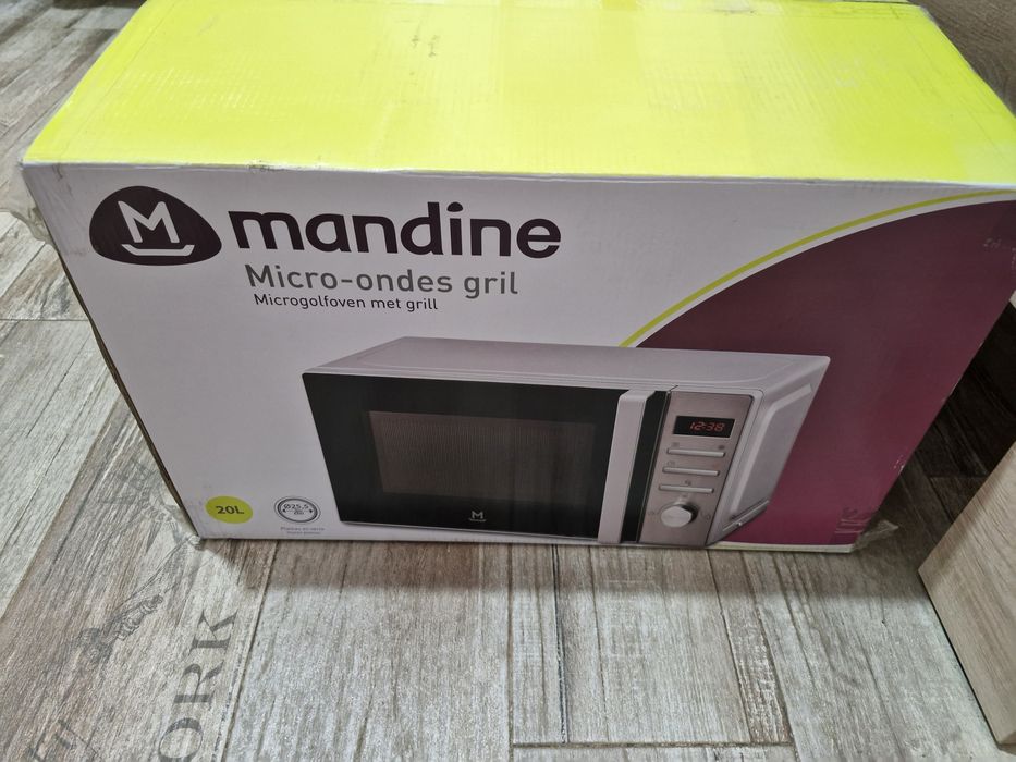 Cuptor microunde cu Grill 1000W