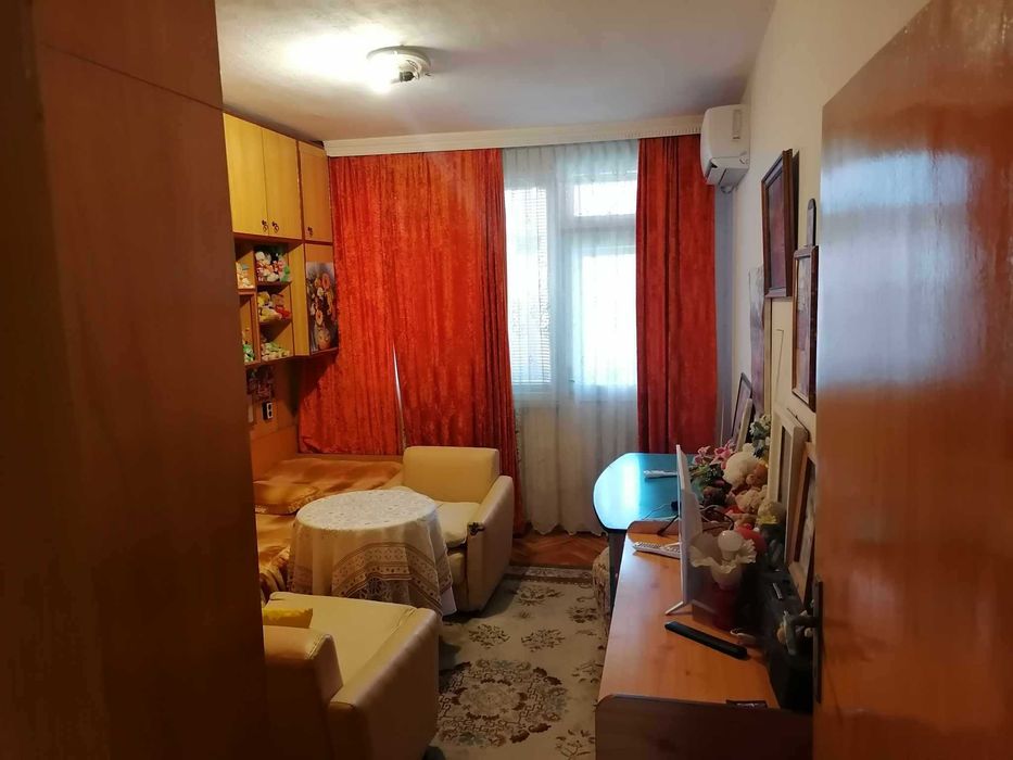 Продава се апартамент 120 кв. м. - 200 000 евро