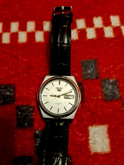 Seiko 5 automatic 17 rubine , 38mm