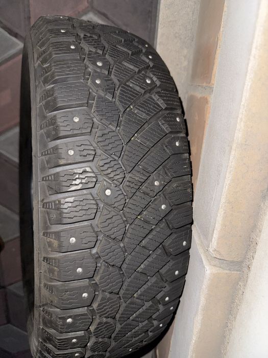 Продам зимнию резину 15