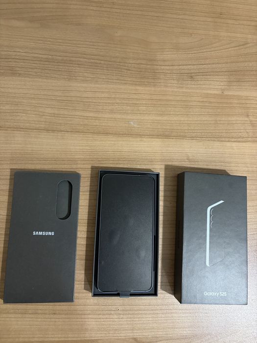 Samsung S25 чисто нов