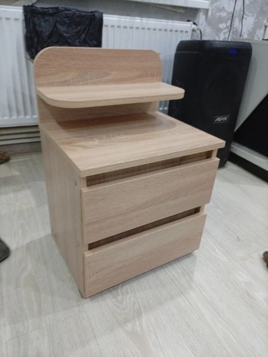 Тумбочка прикроватная