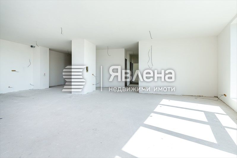 Продава се Четиристаен апартамент в София, Кръстова вада - 228 кв.м за 3119 €/кв.м - Снимка #3