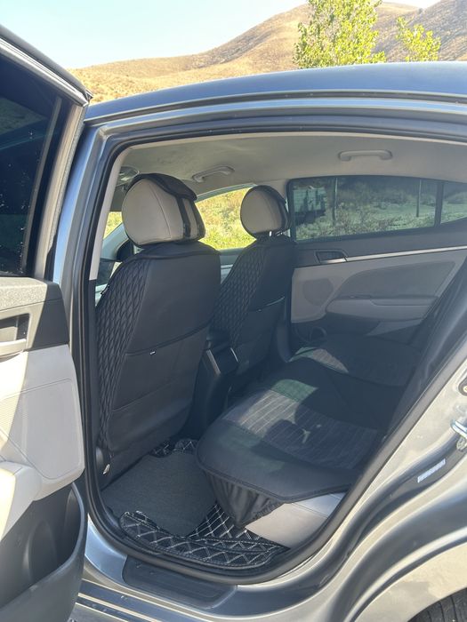 Huyndai Elantra 2017