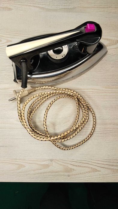 Продам утюг периода СССР, новый