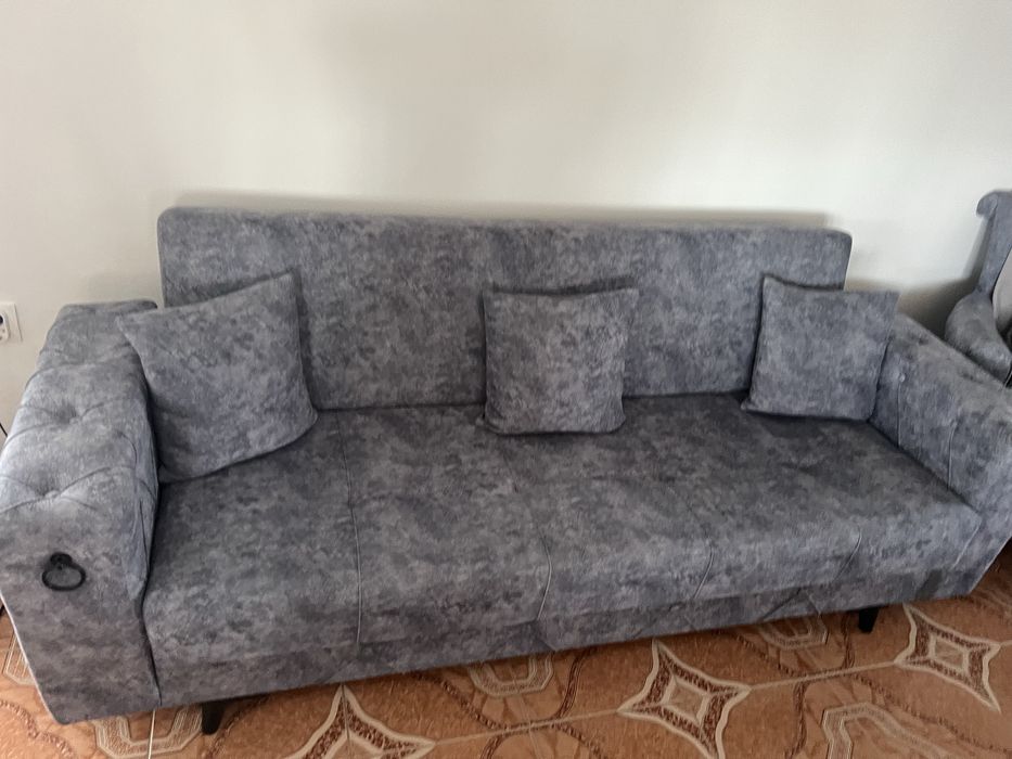 Дивани със фотьойли