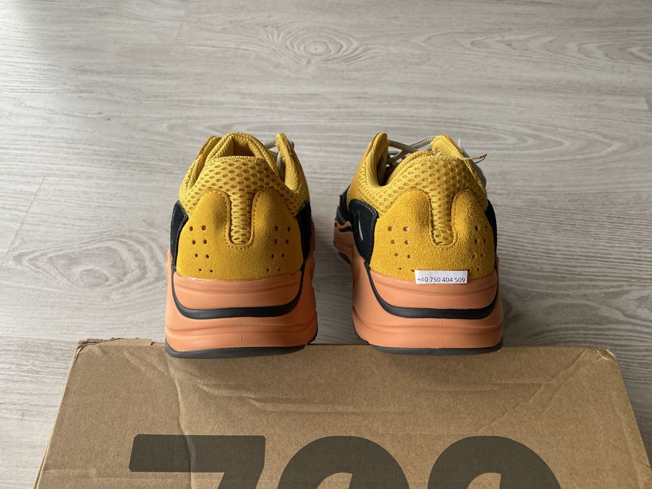 adidas Yeezy Boost 700 Sun 42 ( Fit 41 )