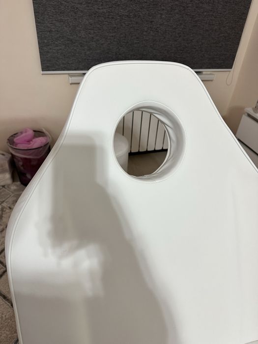 Продам кушетку косметологическую